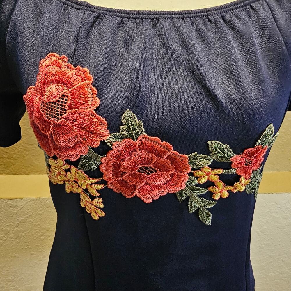 Love J Size L Navy  Embroidered Off Shoulder Boho  Festival Cottagecore Top - Picture 6 of 9
